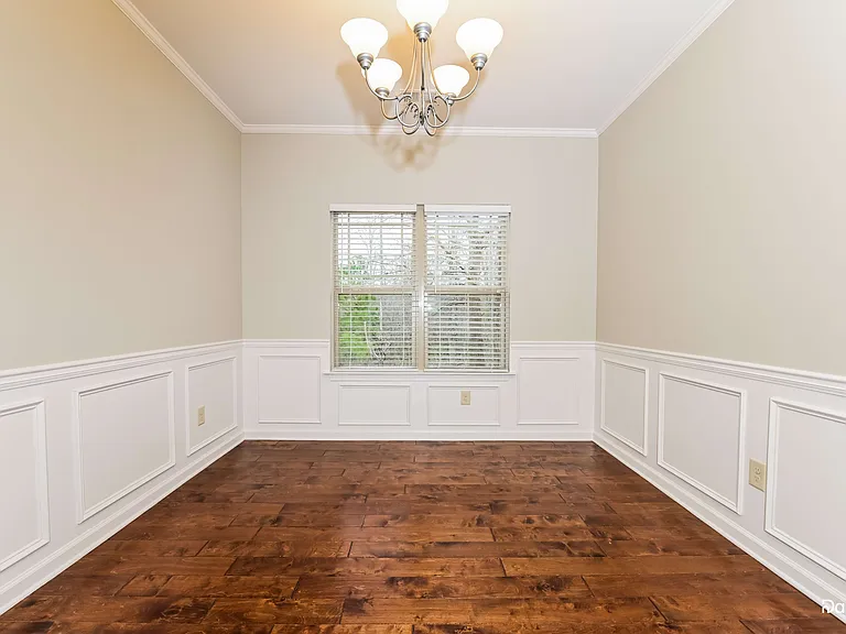 633 Stevens Pl — Photo 6