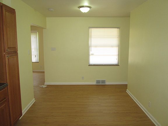 3rd image of 9812 E Michigan St