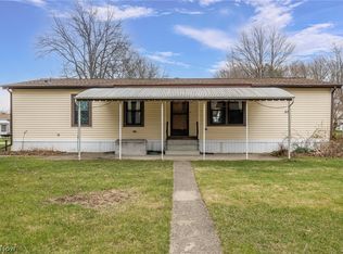 46 Sycamore Dr, Olmsted Falls, OH