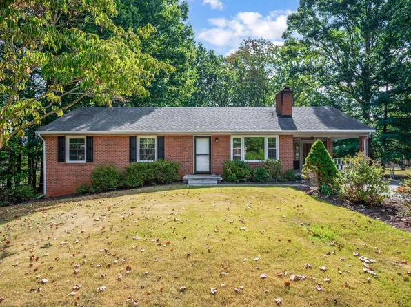 471 Rainbow Forest Dr, Lynchburg, VA 24502