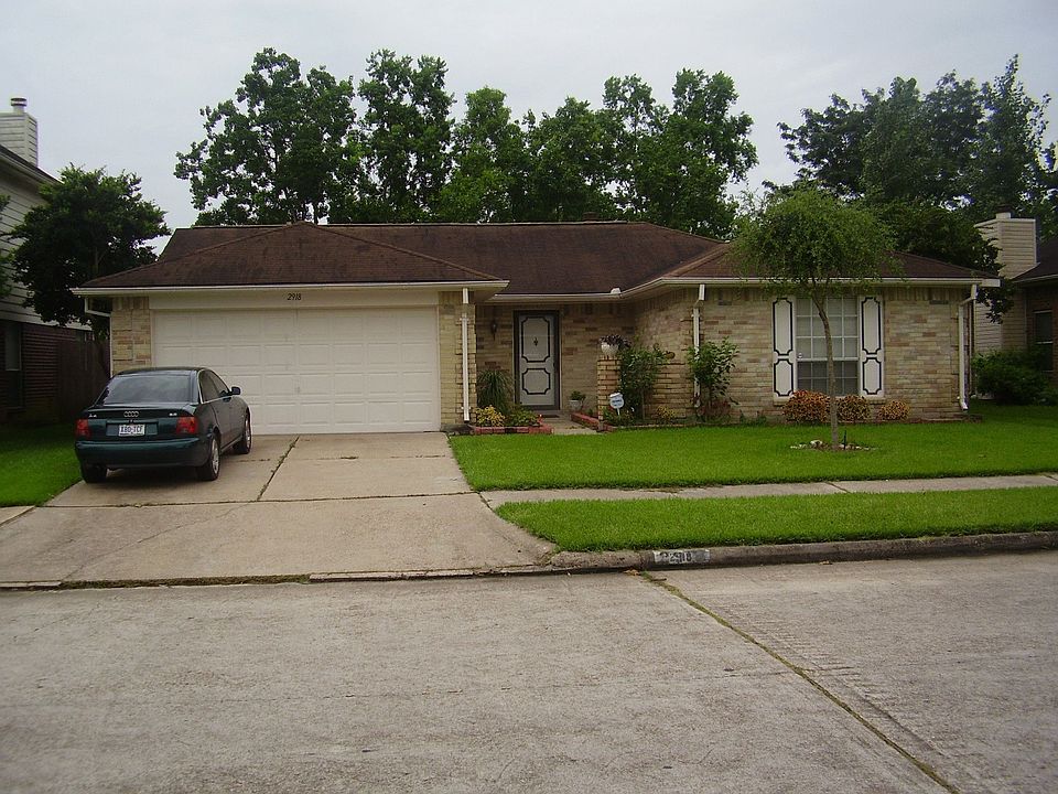 1st image of 2918 Becket St