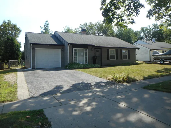 1003 Stratford Cir, Streamwood, IL 60107