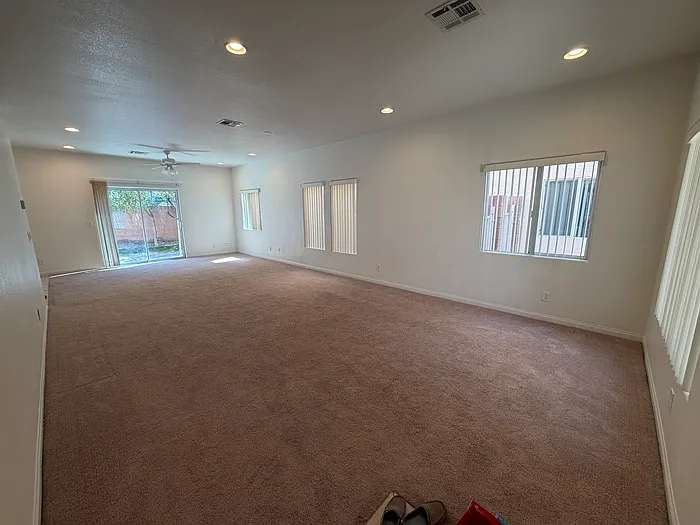 Building Photo - 863 Park Walk Ave