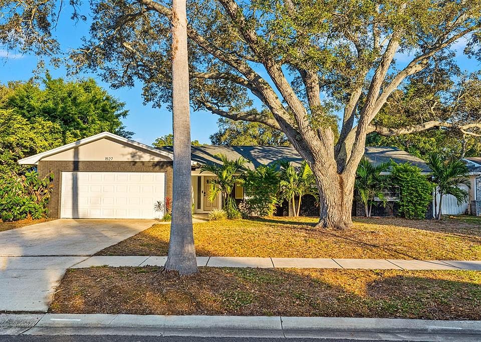 1st image of 1527 SANDALWOOD DRIVE