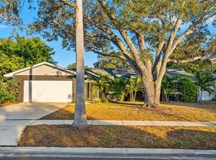 1527 Sandalwood Dr, Dunedin, FL 34698