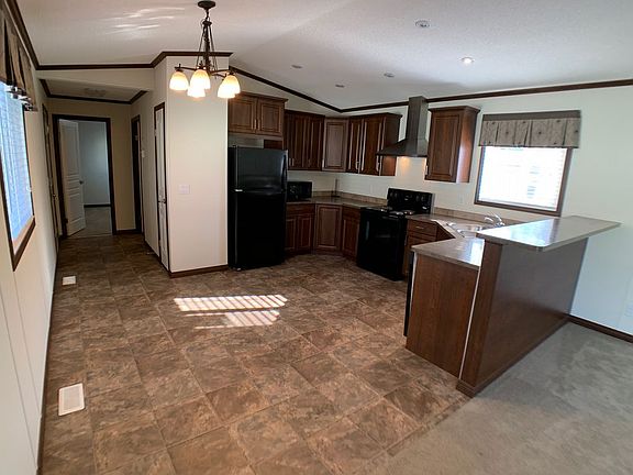 3rd image of 116 Grenfell Cres