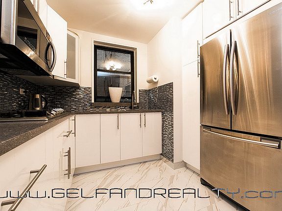 2nd image of 275 Webster Ave APT 4C