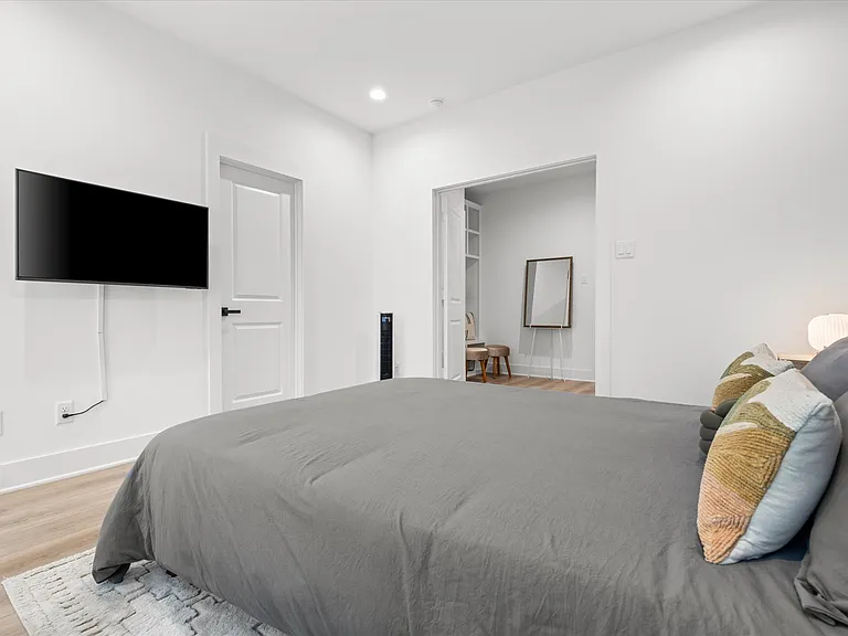 1305 Ruthven St — Photo 28