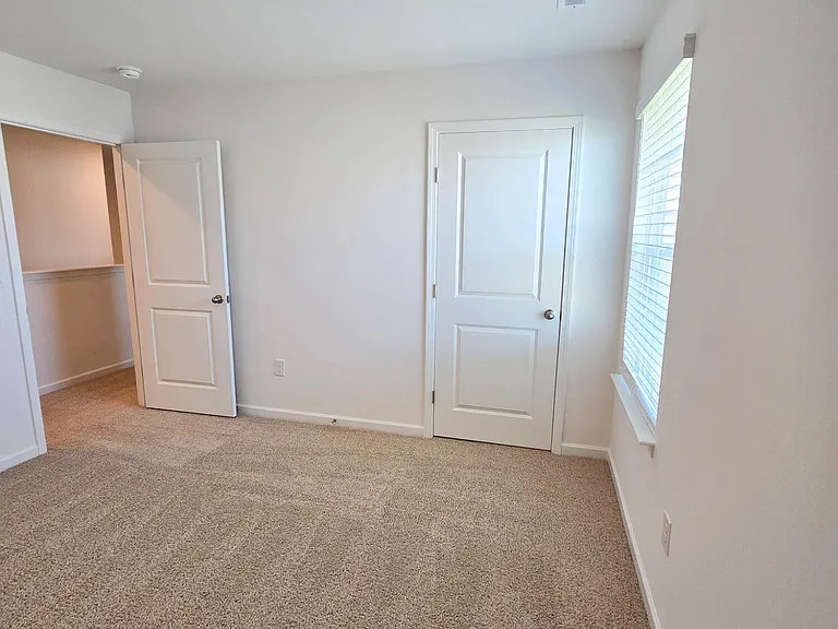 877 Bullhorn Dr — Photo 39