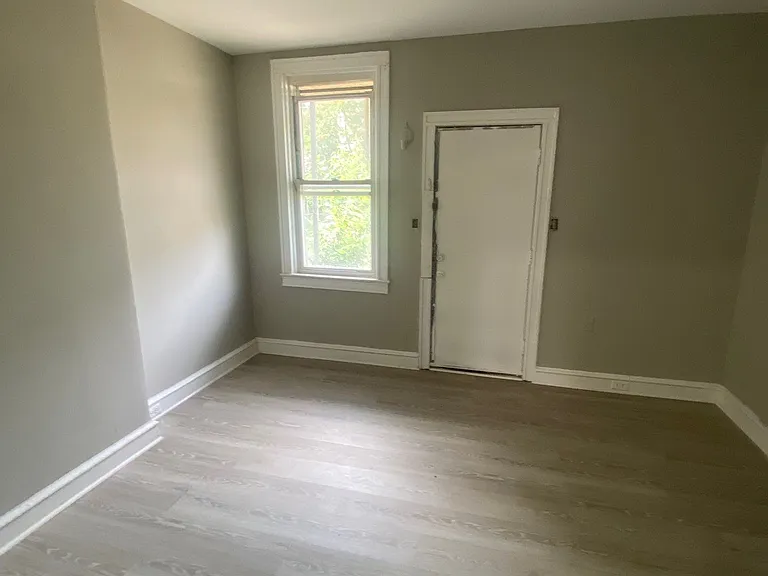 2726 Beryl Ave — Photo 12