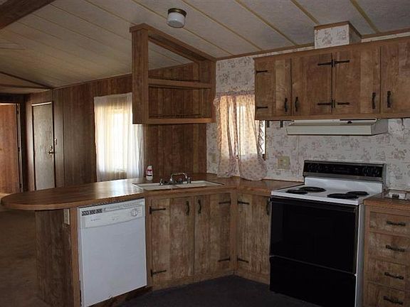 5th image of 42964 Lemming St