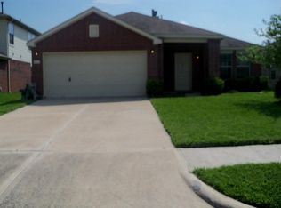 9611 Abigail Dr, Sugar Land, TX 77498