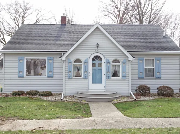 609 Thayer St, Chesaning, MI 48616