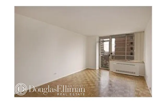 Rented by Douglas Elliman | media 14