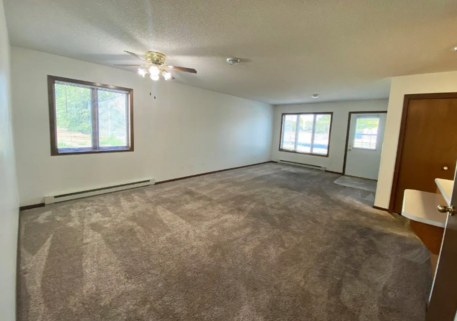 2 Bedroom 1 Bath Townhome with Garage — Photo 4