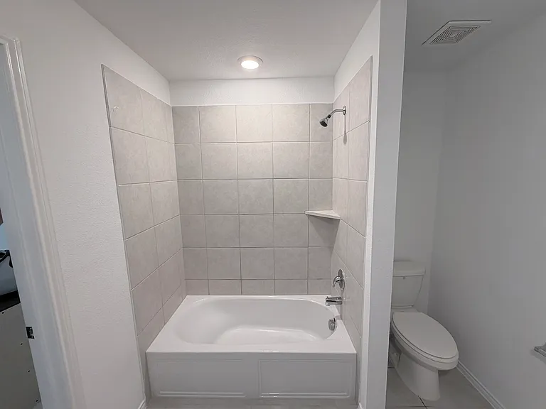 14045 Ilderton St — Photo 16
