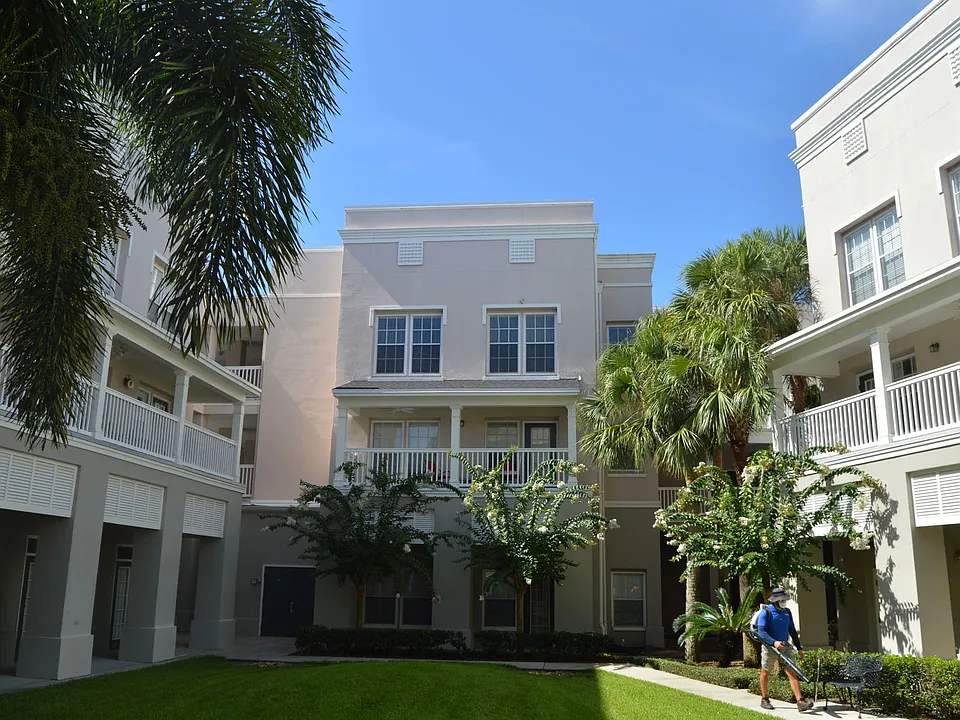 687 Celebration Ave