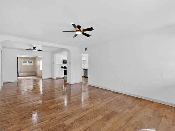 4th image of 2032 Vermont St NE