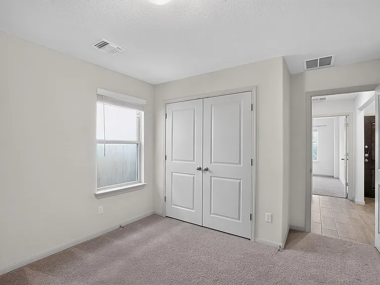 105 Greenway Dr — Photo 6