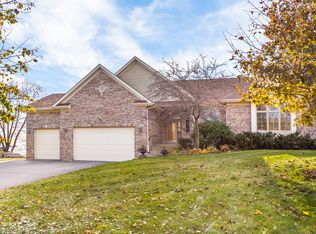 3278 Oak Knoll Rd, Carpentersville, IL 60110