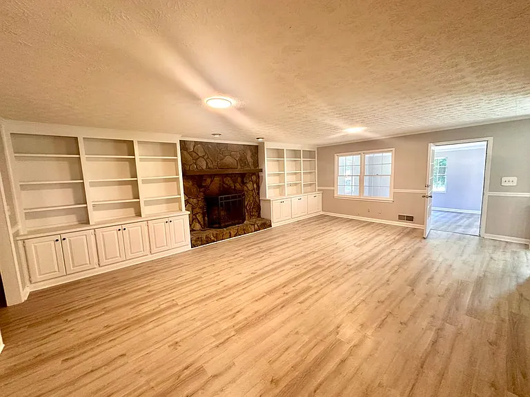 2079 McDaniels Bridge Rd SW — Photo 7