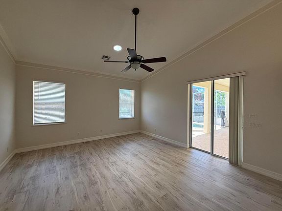 5th image of 1006 SW Majorca Avenue