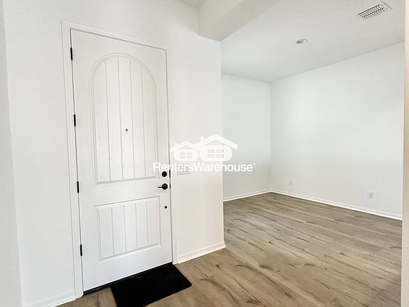 5th image of 8834 W Missouri Ave
