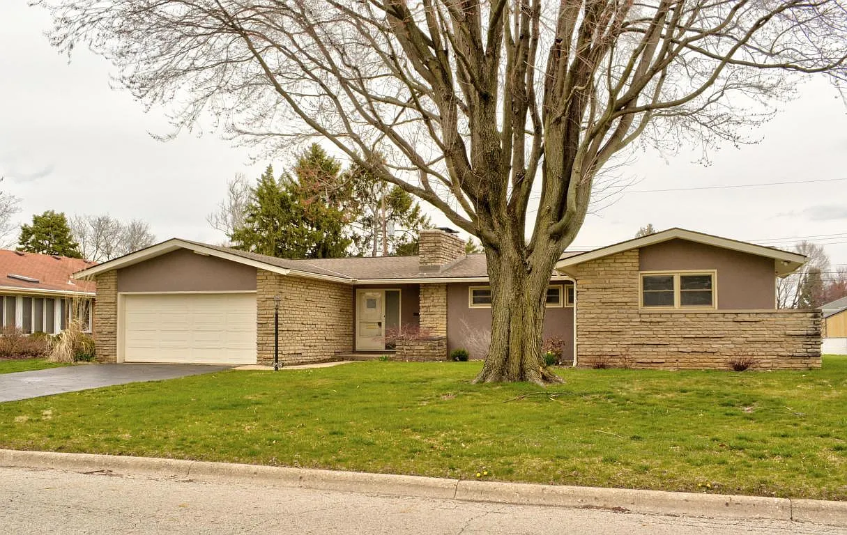 2728 Floribunda Dr photo 1