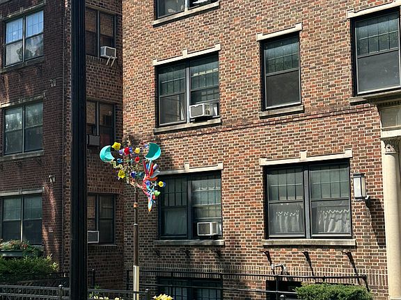 4th image of 722 18th St #16
