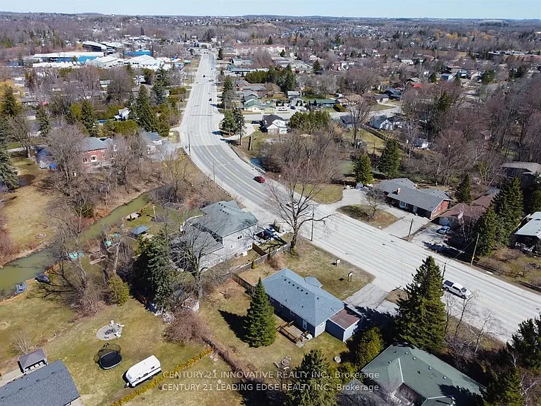350 The Queensway S #MAIN — Photo 24