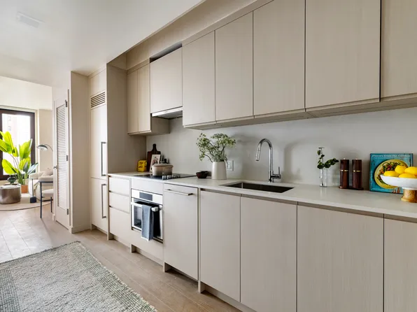 300 East 50th Street 2A image 3 of 13