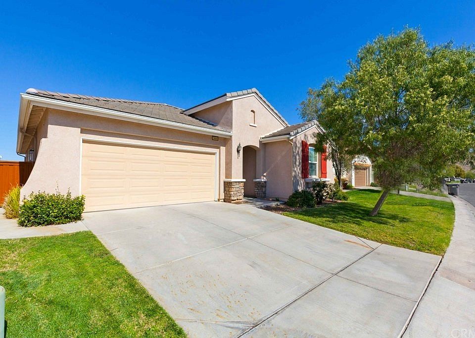 2nd image of 29660 Cottonwood Cove Dr