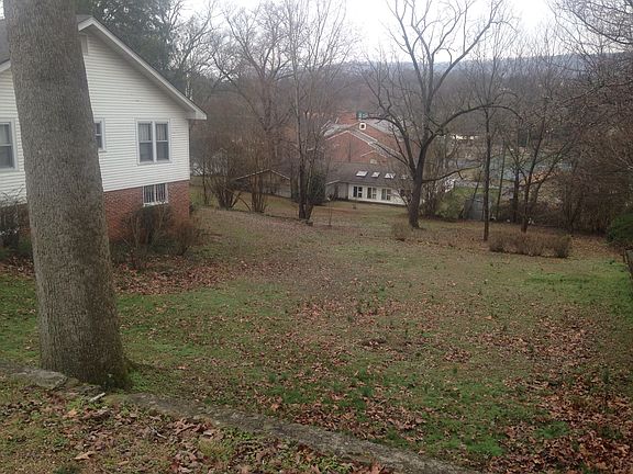 3rd image of 3817 Tacoma Ave