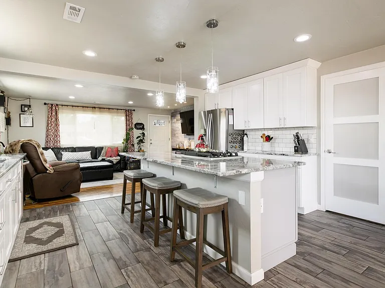 2608 N Union Blvd — Photo 3