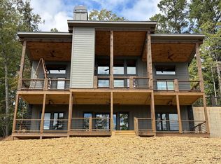 203 Minnehaha Trl, Blue Ridge, GA 30513