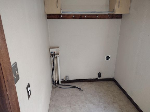 5th image of 302 W Patterson St