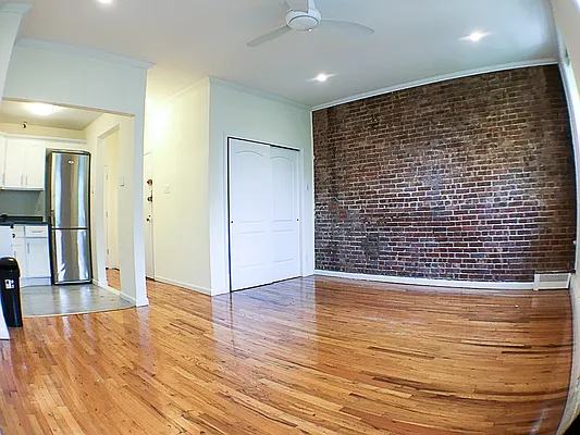 Rented by Francine Realty | media 12