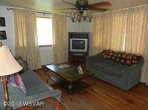 3rd image of 223 Winters Ln