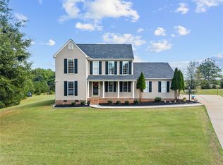 104 Foghorn Ct, Williamston, SC 29697