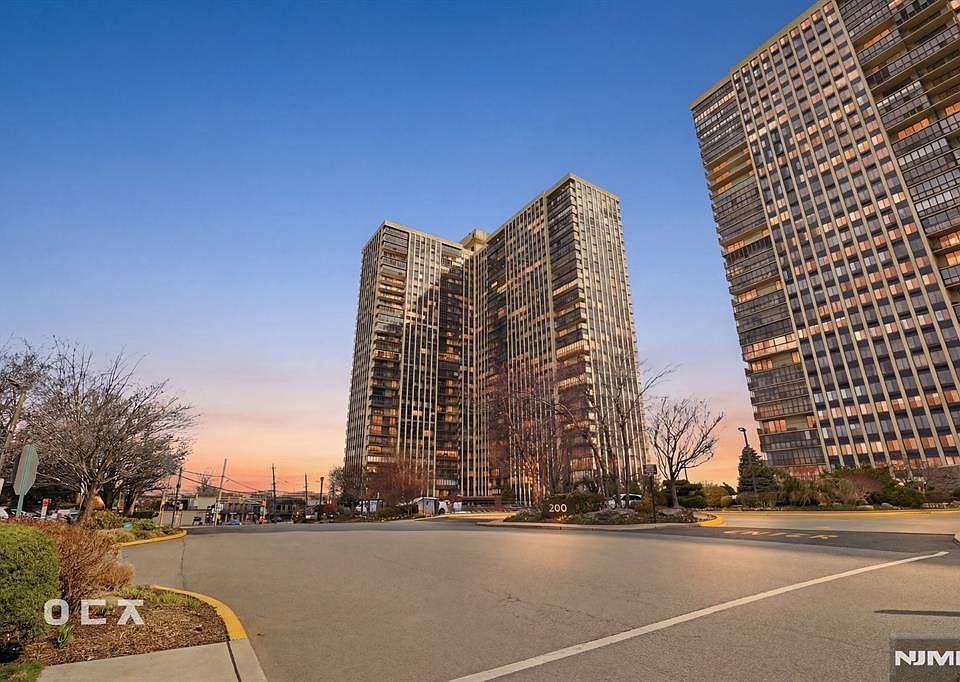 1st image of 300 Winston Dr APT 1503