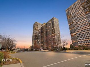 300 Winston Dr APT 1503, Cliffside Park, NJ