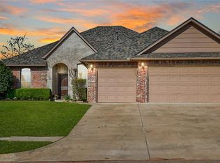 14001 Canterbury Dr, Edmond, OK 73013