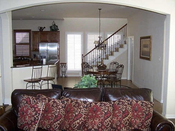 5th image of 4548 Lindenwood Dr