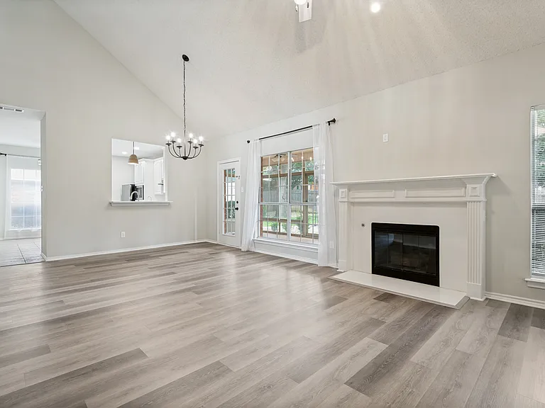 6137 Pebble Creek Dr — Photo 7