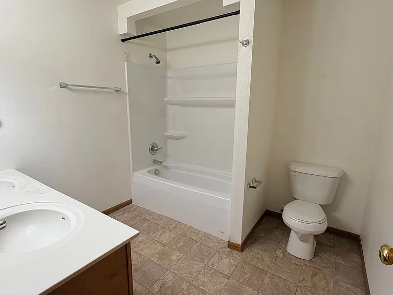 700 Hillside Rd — Photo 15