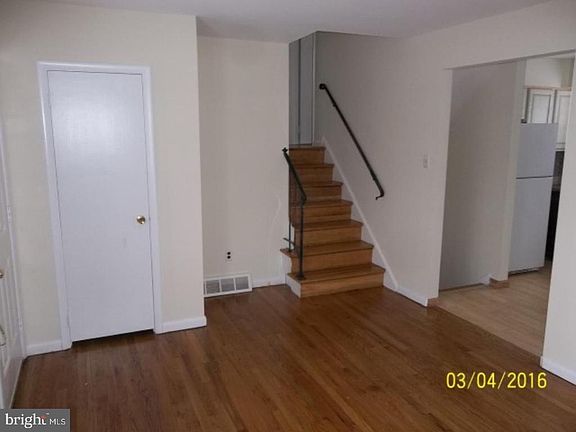 2nd image of 212 California Trl