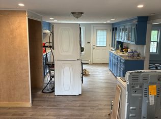 28 Preston St, Danvers, MA 01923