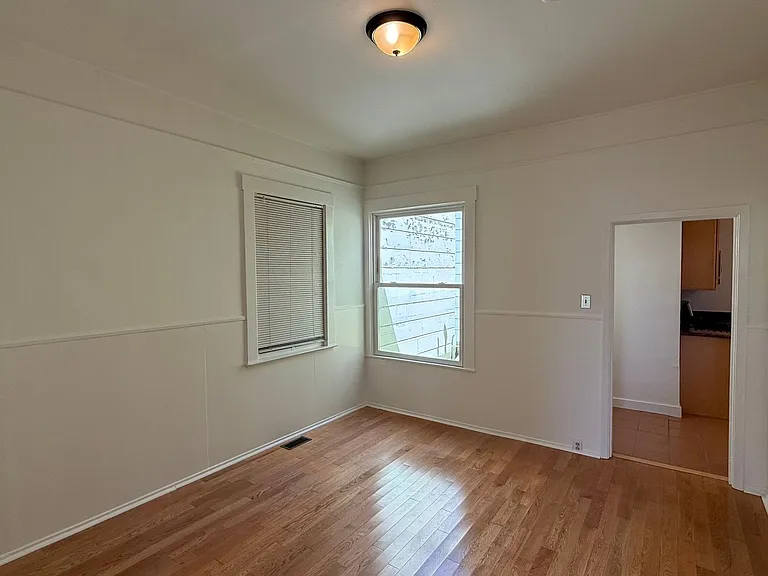 875 Huron Ave — Photo 8