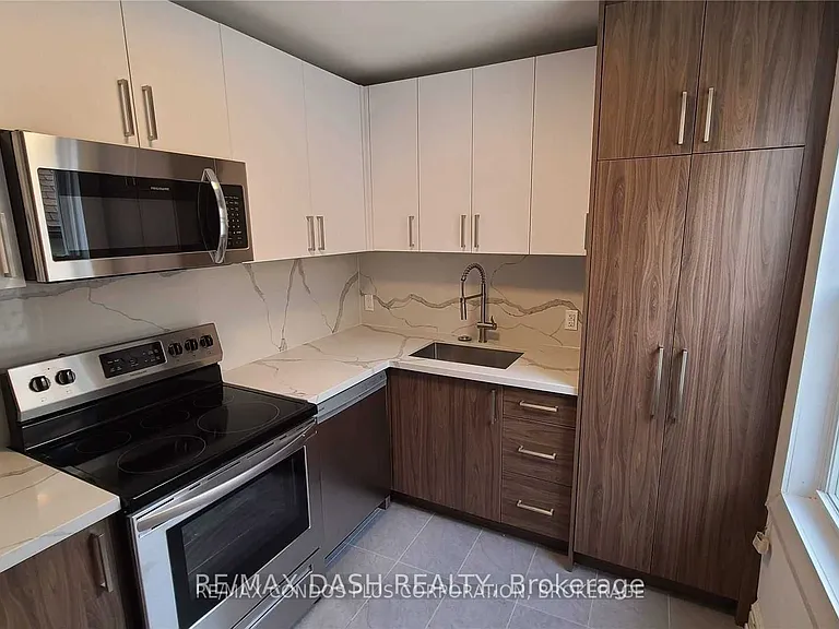 13 Hocken Ave #UPPER — Photo 15