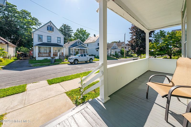 4th image of 226 Cherry Street